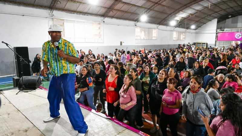 Miles de madres fueron agasajadas en Godoy Cruz